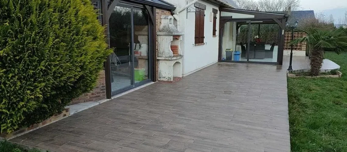 Pose+de+carrelage+sur+terrasse+exte-rieur-1920w